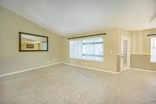 815 W Boynton Beach Blvd, Boynton Beach, FL 33426 - Photo 4