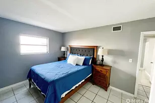 320 SW 1st St, Pompano Beach, FL 33060 - Photo 10