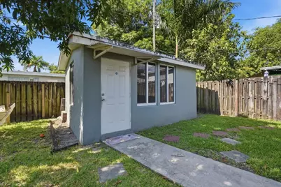 309 SW 7th Court, Hallandale Beach, FL 33009 - Photo 30