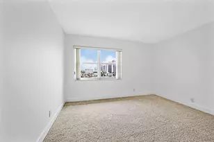 401 Golden Isles Dr, Hallandale Beach, FL 33009 - Photo 10