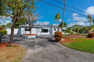461 NE 44th St, Boca Raton, FL 33431 - Photo 2