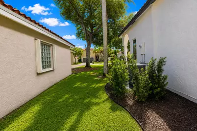 261 SW 178th Way, Pembroke Pines, FL 33029 - Photo 38