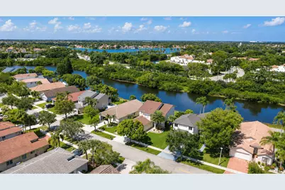 261 SW 178th Way, Pembroke Pines, FL 33029 - Photo 50