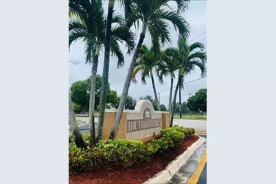 832 NW 92nd Avenue, Plantation, FL 33324 - Photo 2