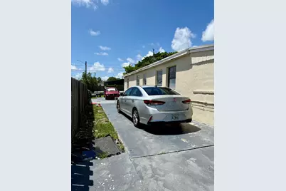 1105 W 34th Street, Riviera Beach, FL 33404 - Photo 16