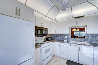 2304 Lucaya Lane #L4, Coconut Creek, FL 33066 - Photo 4