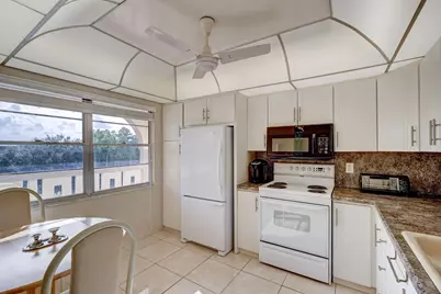 2304 Lucaya Lane #L4, Coconut Creek, FL 33066 - Photo 2