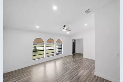 2661 SE Osage Avenue, Port Saint Lucie, FL 34952 - Photo 8
