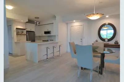 802 W Windward Way #303, Lantana, FL 33462 - Photo 2