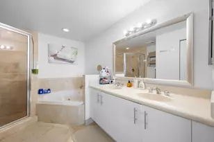 7900 Harbor Island Dr, North Bay Village, FL 33141 - Photo 14