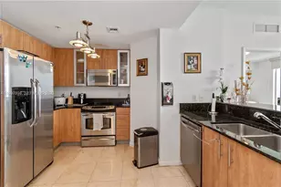 7900 Harbor Island Dr, North Bay Village, FL 33141 - Photo 4