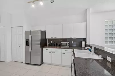 9527 Cherry Blossom Court, Boynton Beach, FL 33437 - Photo 10