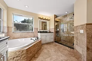 1664 Victoria Pointe Ln, Weston, FL 33327 - Photo 32