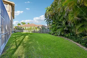 1664 Victoria Pointe Ln, Weston, FL 33327 - Photo 46