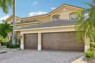 1664 Victoria Pointe Ln, Weston, FL 33327 - Photo 4