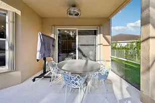 1664 Victoria Pointe Ln, Weston, FL 33327 - Photo 42