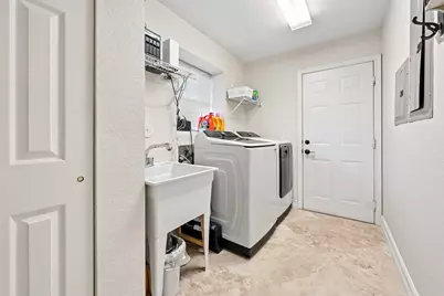1664 Victoria Pointe Lane, Weston, FL 33327 - Photo 38