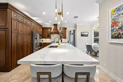 1664 Victoria Pointe Lane, Weston, FL 33327 - Photo 14