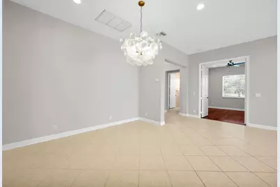 104 NW Willow Grove Avenue, Port Saint Lucie, FL 34986 - Photo 10