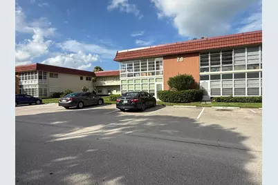 28 Pine Arbor #105, Vero Beach, FL 32962 - Photo 2