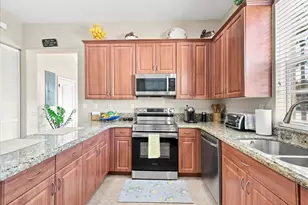 701 SW 147th Ave, Pembroke Pines, FL 33027 - Photo 8