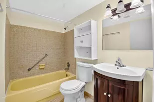 200 Bonnie Blvd W, Palm Springs, FL 33461 - Photo 12