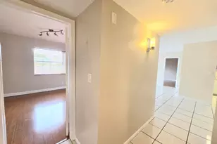 495 SE 8th St, Deerfield Beach, FL 33441 - Photo 12