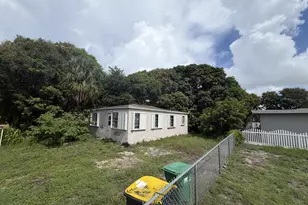 708 SW 7th Terrace, Dania Beach, FL 33004 - Photo 4