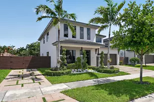 9023 NW 161st Terrace, Miami Lakes, FL 33018 - Photo 4