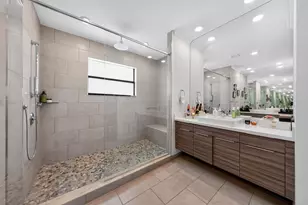 9023 NW 161st Terrace, Miami Lakes, FL 33018 - Photo 32