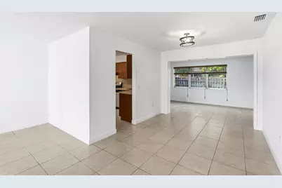 10690 NW 27th Court, Sunrise, FL 33322 - Photo 6