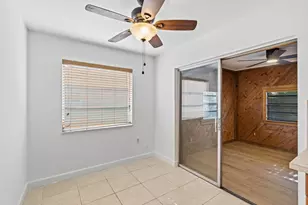 10690 NW 27th Ct, Sunrise, FL 33322 - Photo 14