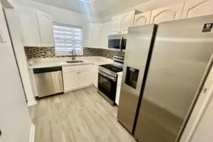 120 Sparrow Dr, Royal Palm Beach, FL 33411 - Photo 4