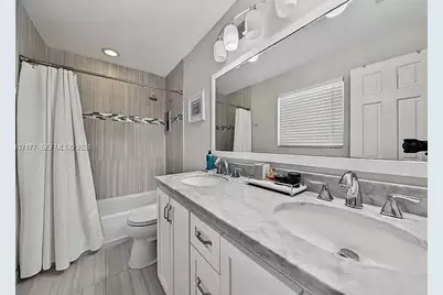 2125 NE 17th Terrace, Wilton Manors, FL 33305 - Photo 12