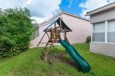 10682 NW 48th Street, Coral Springs, FL 33076 - Photo 32