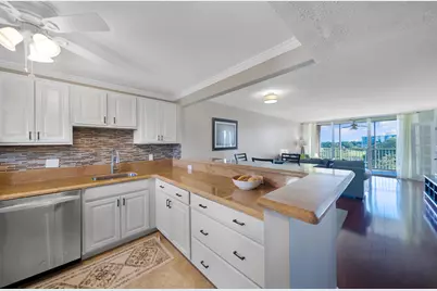 2901 S Palm Aire Drive #609, Pompano Beach, FL 33069 - Photo 4