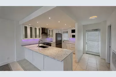 2200 NE 33rd Avenue #17C, Fort Lauderdale, FL 33305 - Photo 2