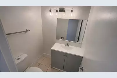 2200 NE 33rd Avenue #17C, Fort Lauderdale, FL 33305 - Photo 2