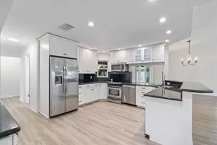 1375 NW 16th St, Boca Raton, FL 33486 - Photo 2