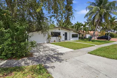 21341 NE 25th Court, Miami, FL 33180 - Photo 2