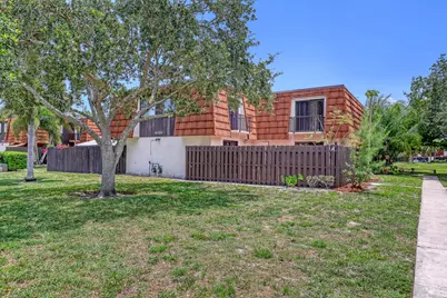 6335 Red Pine Lane #A, Greenacres, FL 33415 - Photo 2