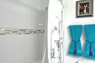 1034 NW 88th Ave, Plantation, FL 33322 - Photo 10