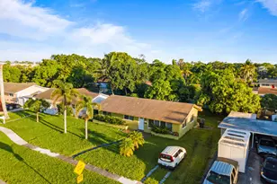 4786 Pine Cone Ln, West Palm Beach, FL 33417 - Photo 2