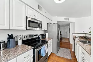1155 Brickell Bay Dr, Miami, FL 33131 - Photo 16