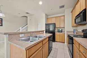 335 E Thatch Palm Cir, Jupiter, FL 33458 - Photo 12