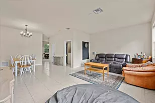 335 E Thatch Palm Cir, Jupiter, FL 33458 - Photo 8