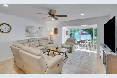 772 Nantucket Circle #B, Lake Worth, FL 33467 - Photo 10