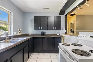 7902 Hamilton Ave, Fort Pierce, FL 34951 - Photo 10