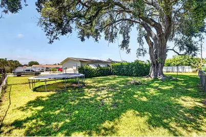 1572 Woodland Avenue, West Palm Beach, FL 33415 - Photo 36