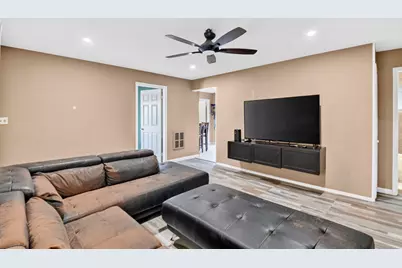 1572 Woodland Avenue, West Palm Beach, FL 33415 - Photo 6